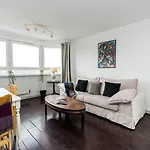A Skyhigh Stay For 2 In Vauxhall London